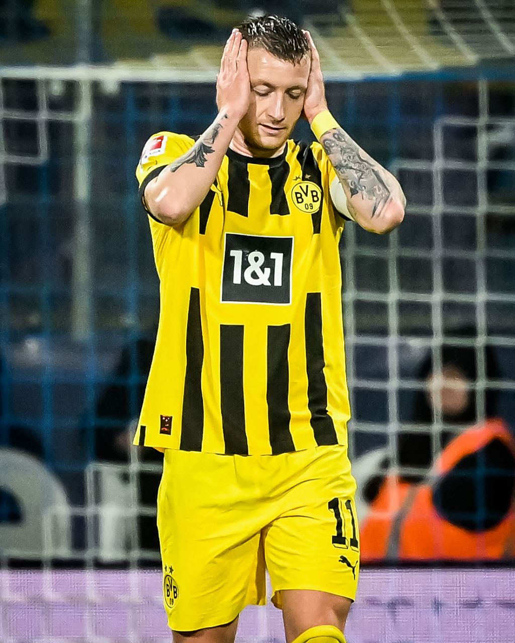 多特蒙德后卫神勇救险，助球队成功保级，介绍问题以下当前.